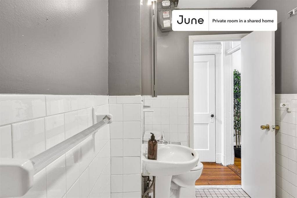 3 BR in Boston