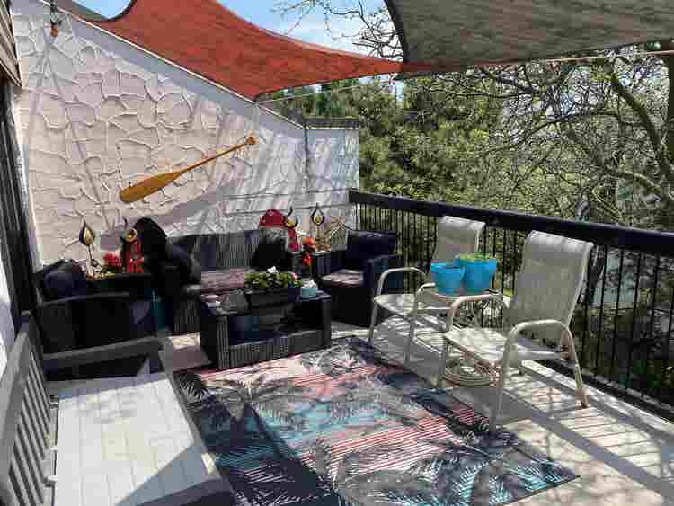 Seeking roomate - 2 storey condo