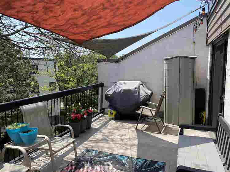 Seeking roomate - 2 storey condo