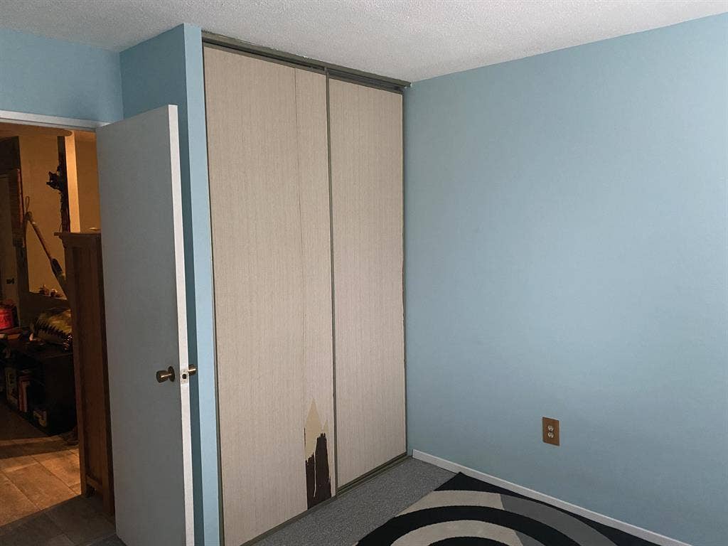 Seeking roomate - 2 storey condo