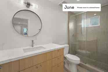 5 BR in Los Angeles