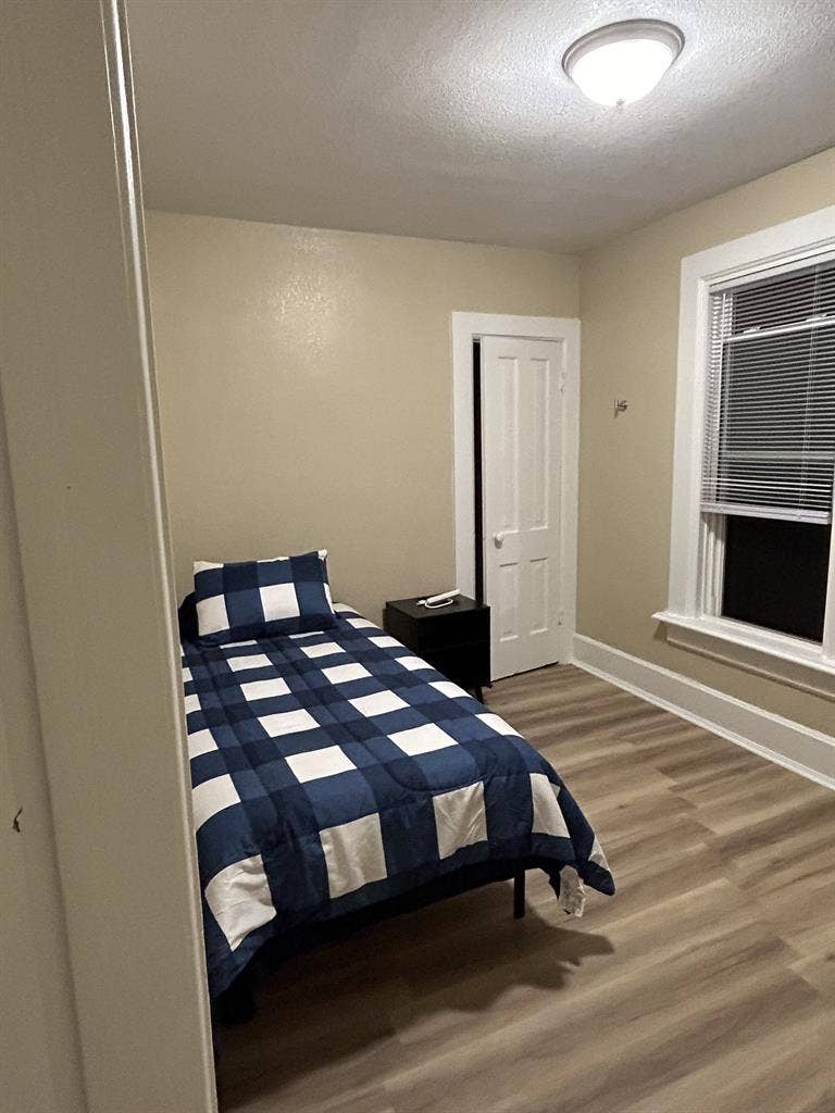 FULLY FURNISHED ROOM AVAILABLE!