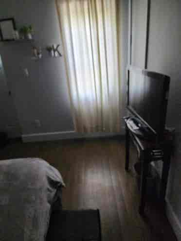 Queen Bedroom in 3 Bedroom Duplex