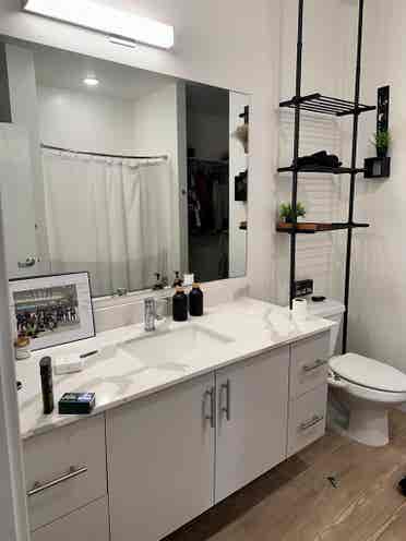 NEED A ROOMMATE ASAP