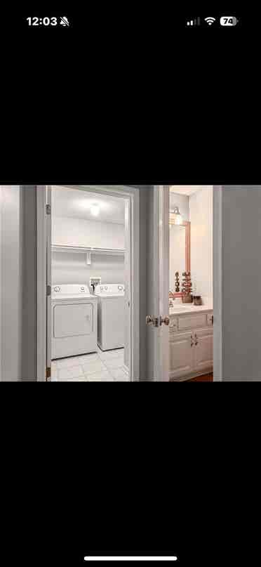 Master Suite w/Garage