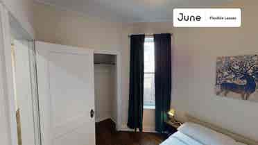 3 BR in Chicago