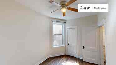 3 BR in Chicago