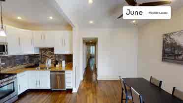 3 BR in Chicago