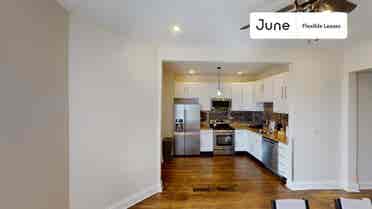 3 BR in Chicago