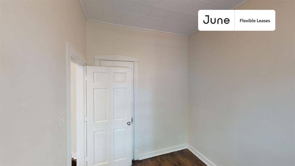 3 BR in Chicago