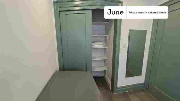 2 BR in New York City