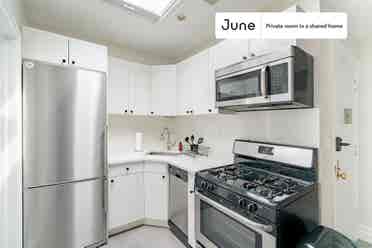 2 BR in New York City