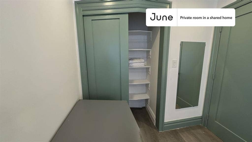 2 BR in New York City