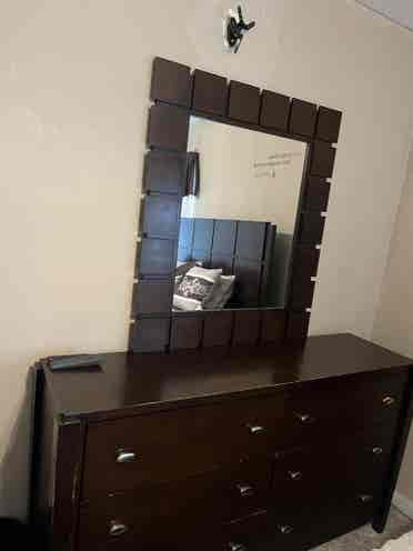 Large furnished bedroom for rent!