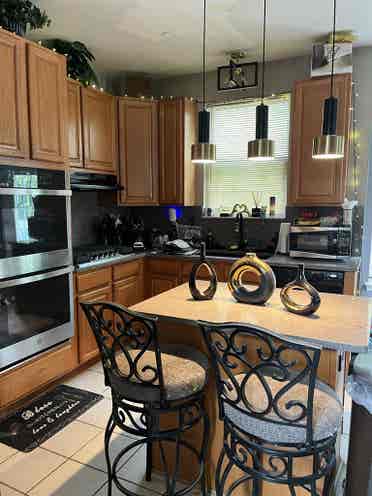 Large furnished bedroom for rent!