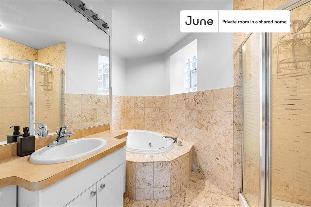 4 BR in Chicago