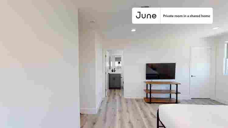 4 BR in Los Angeles