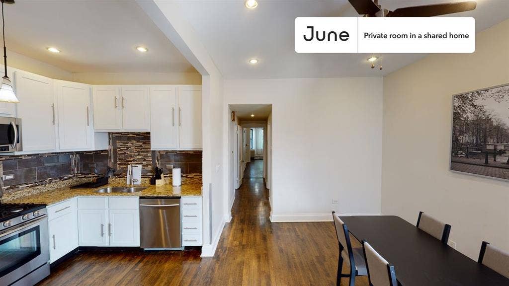 3 BR in Chicago