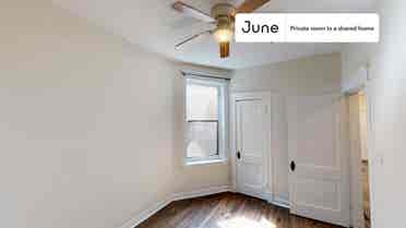 3 BR in Chicago