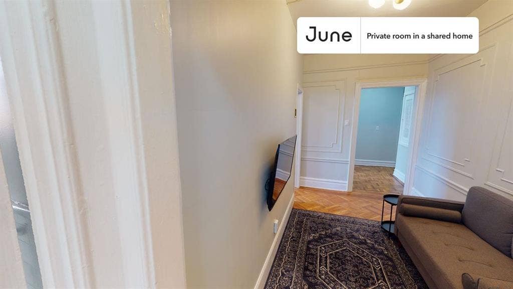 2 BR in New York City