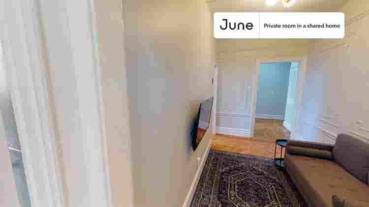 2 BR in New York City