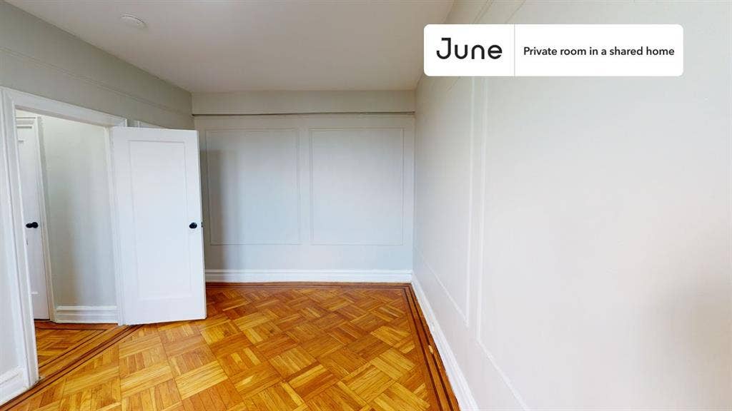 2 BR in New York City