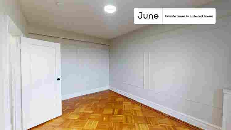 2 BR in New York City
