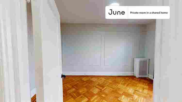 2 BR in New York City