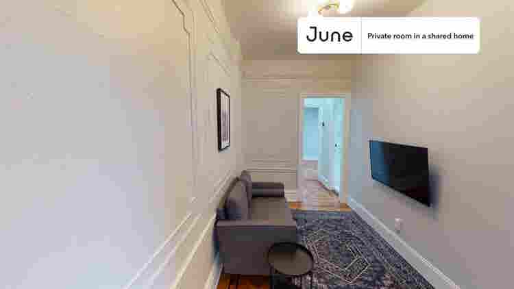 2 BR in New York City