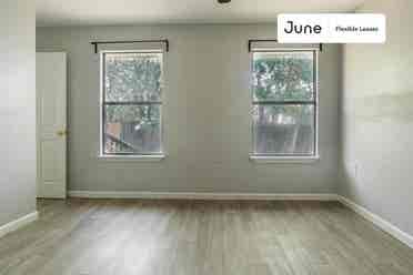 3 BR in Austin