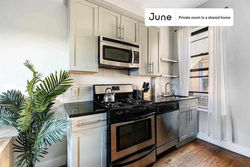 4 BR in New York City