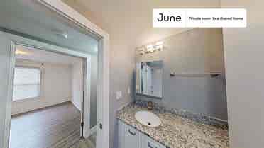 4 BR in Boston
