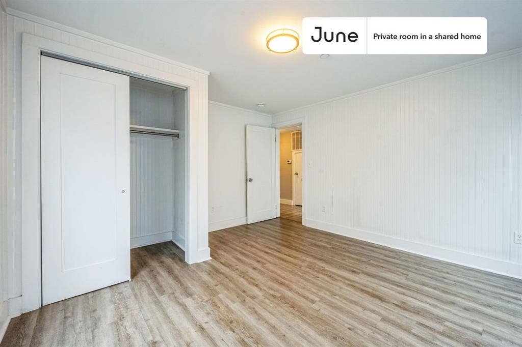 4 BR in Boston