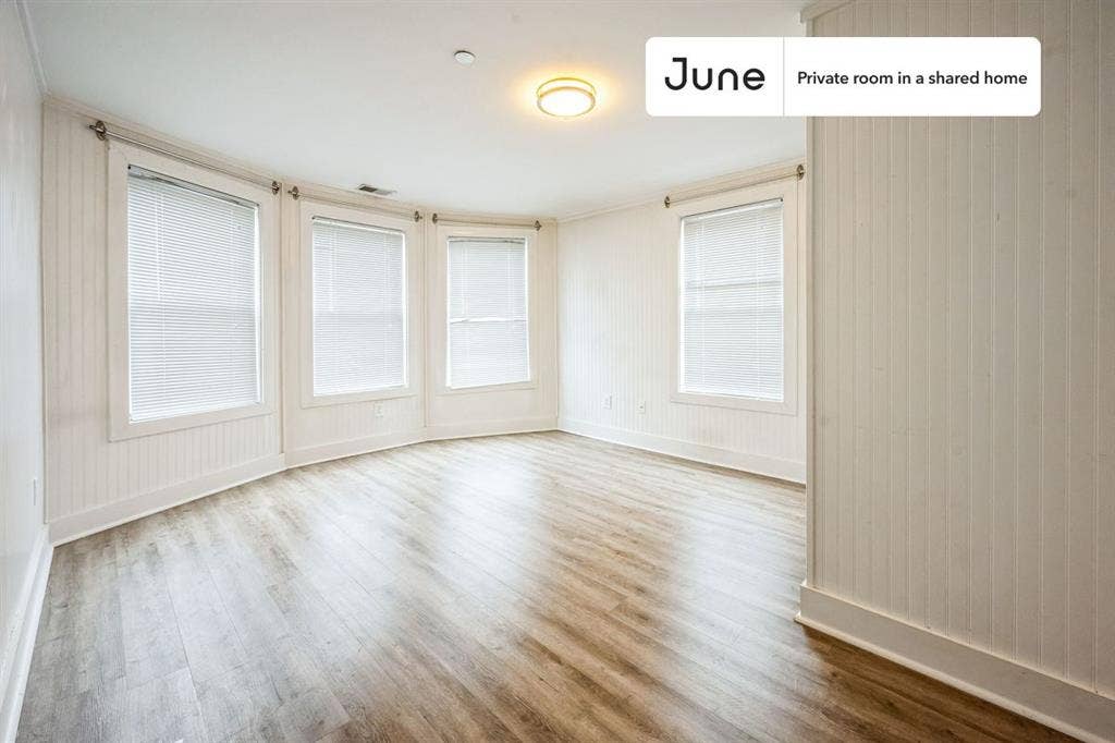 4 BR in Boston