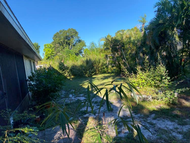 Private Studio private entrance