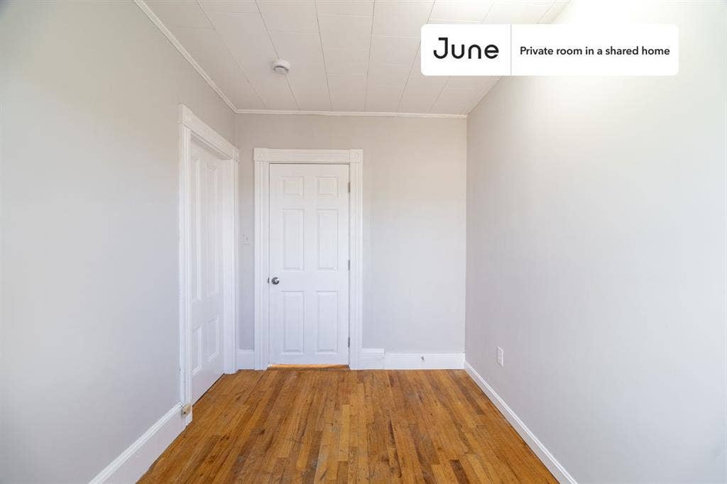 4 BR in Boston