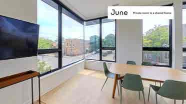 4 BR in Chicago