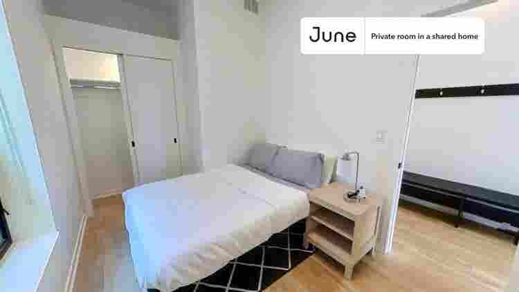 4 BR in Chicago