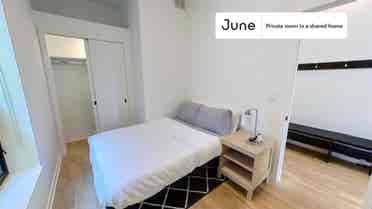 4 BR in Chicago