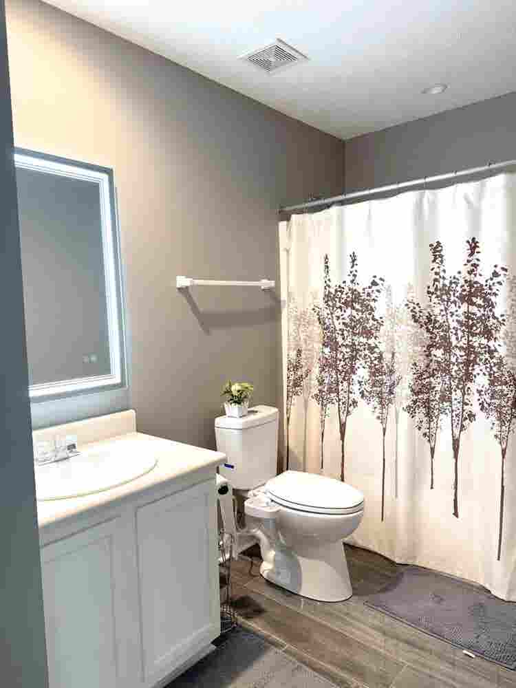 Roommate wanted, fully furnished.