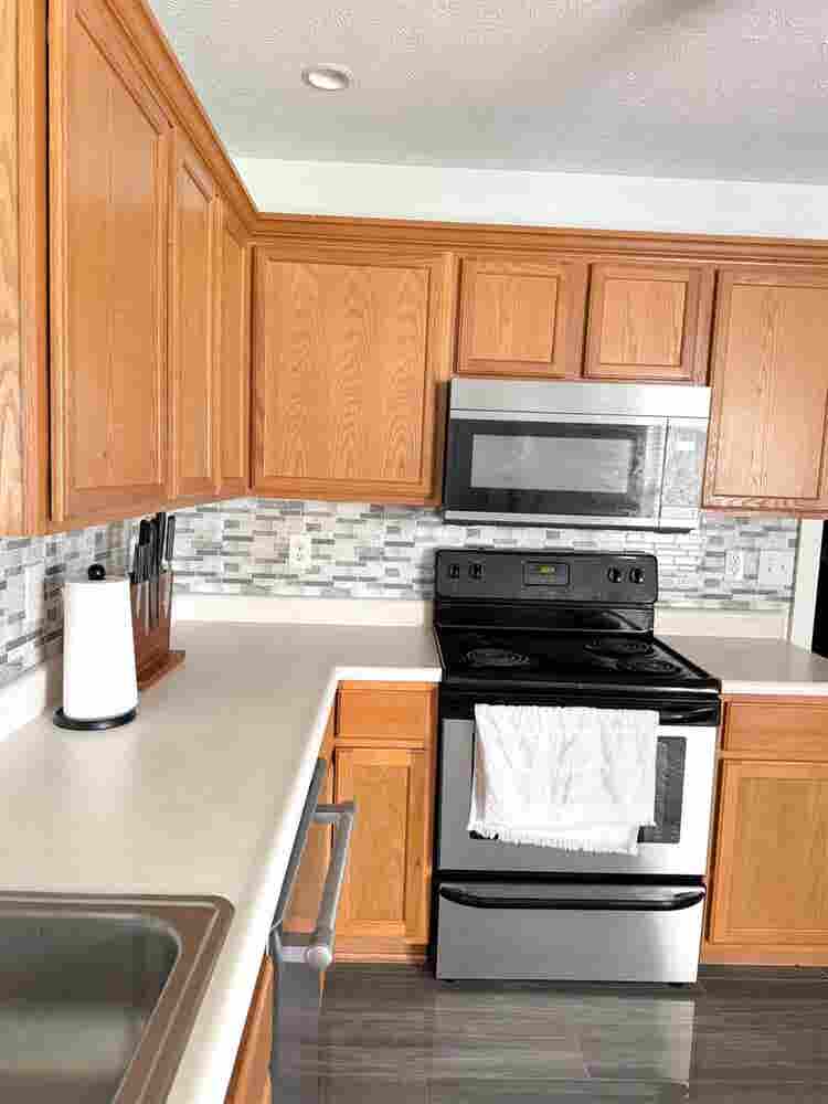 Roommate wanted, fully furnished.