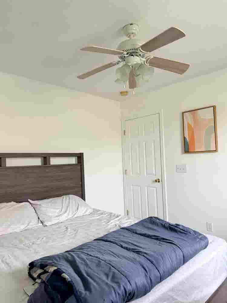 Roommate wanted, fully furnished.