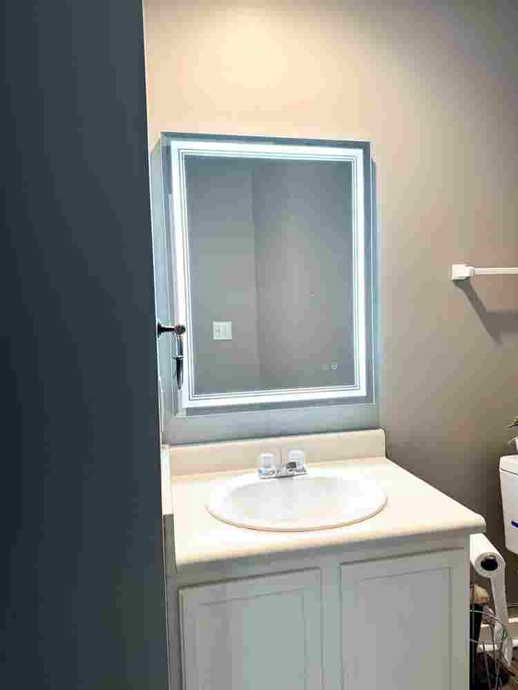 Roommate wanted, fully furnished.