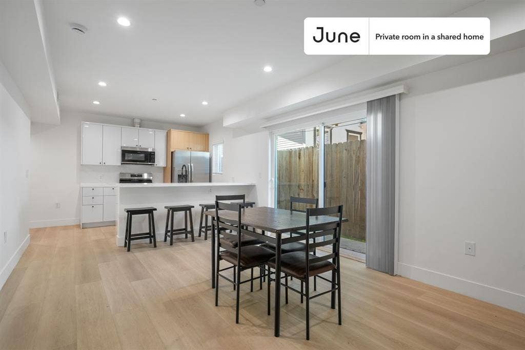 3 BR in Los Angeles