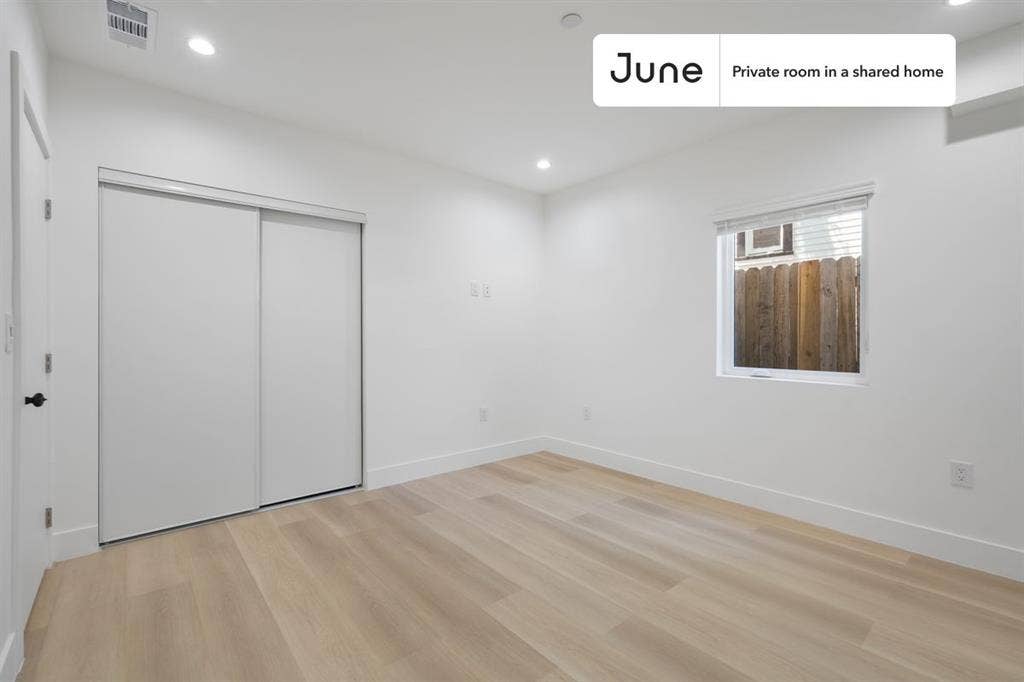3 BR in Los Angeles