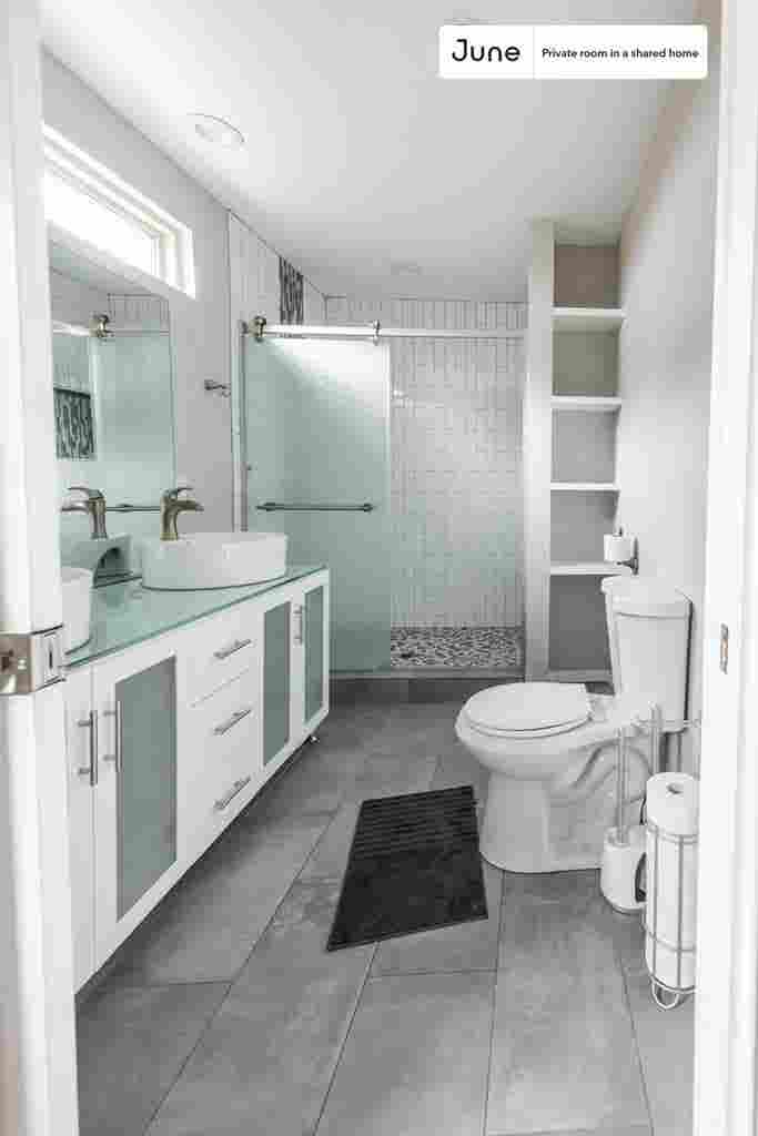 3 BR in Austin
