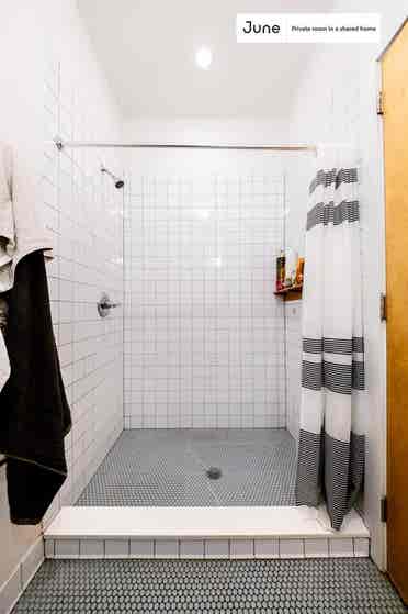 6 BR in New York City