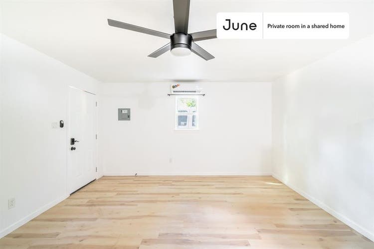 6 BR in New York City