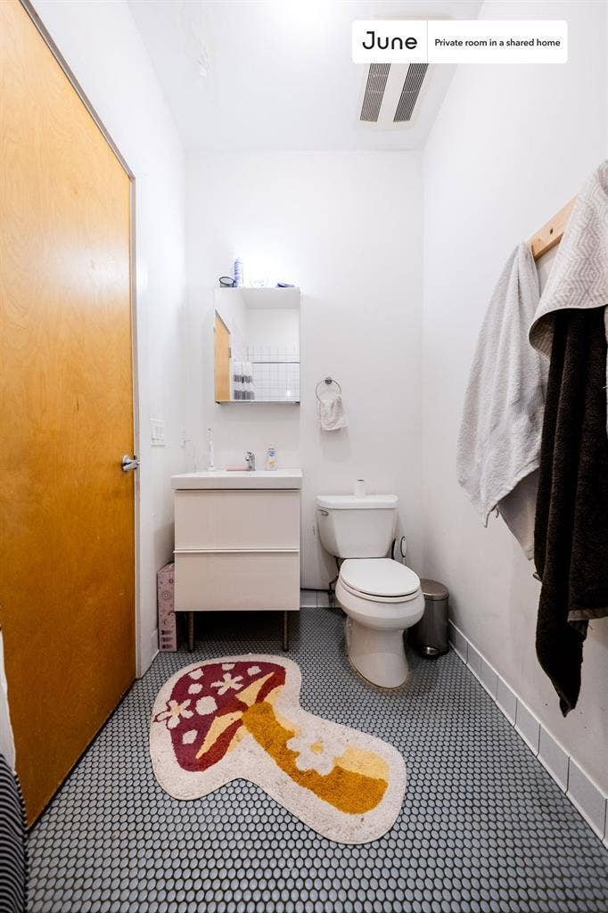6 BR in New York City