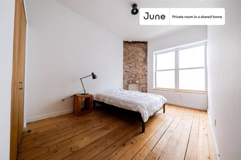 6 BR in New York City